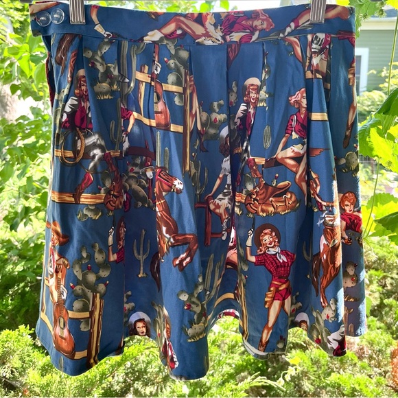 cowgirl print skirt with pockets - Picture 3 of 3